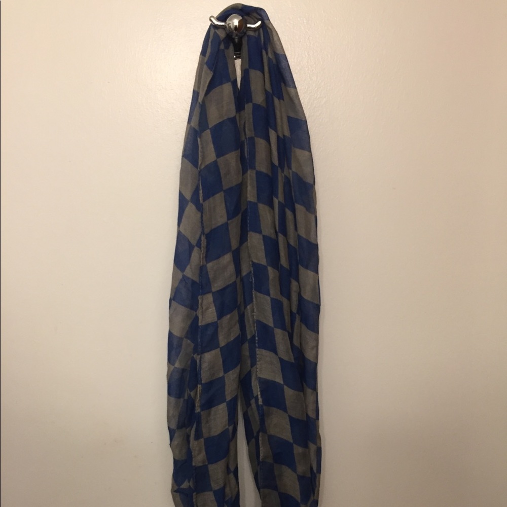 Infinity scarf - Picture 2 of 2